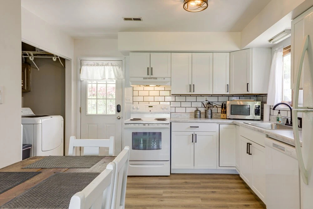 Well-Equipped Dayton Home 5 Mi to University!