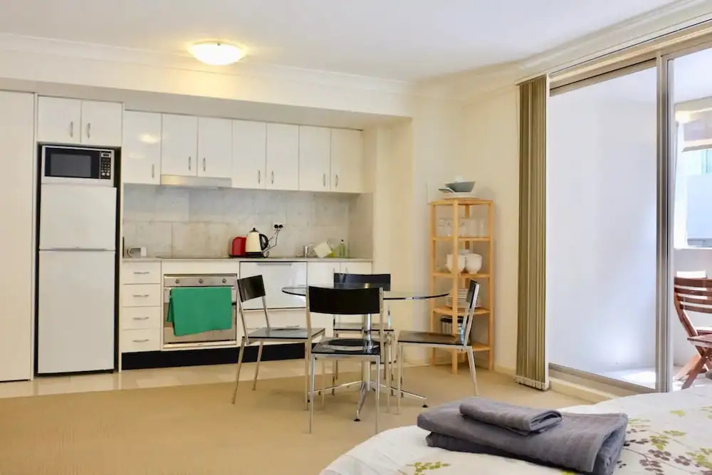 Spacious Studio by the Beach in Manly