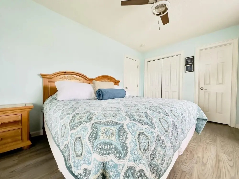 Casa De Verde 4 Bedroom Home by RedAwning