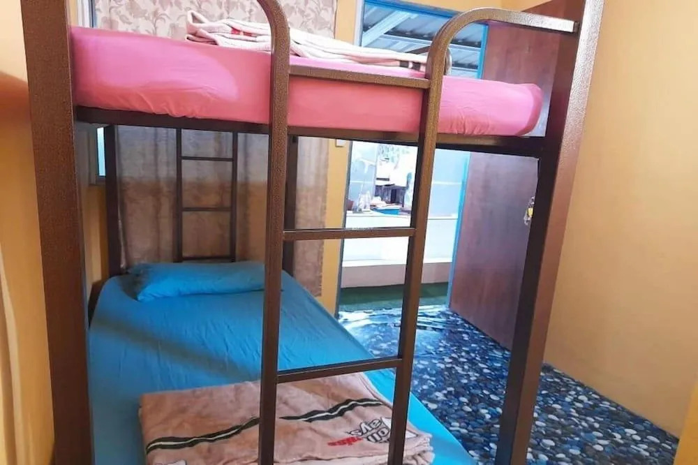 OYO Home 90333 Tiny Room Homestay