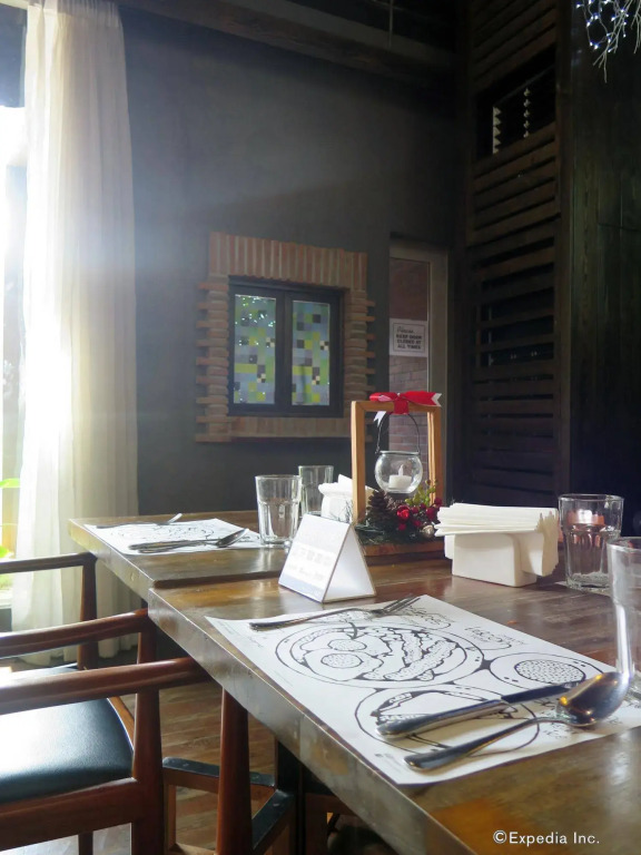 Cuarto Hotels Cebu