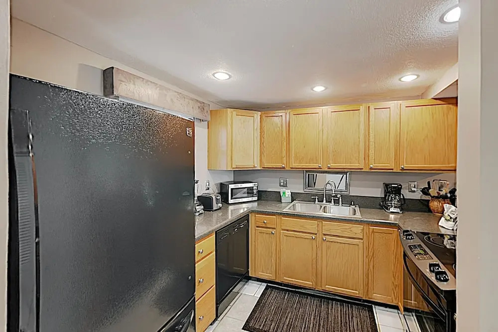 New Listing! Gulf-view Getaway W/ Pool & Tennis 2 Bedroom Condo