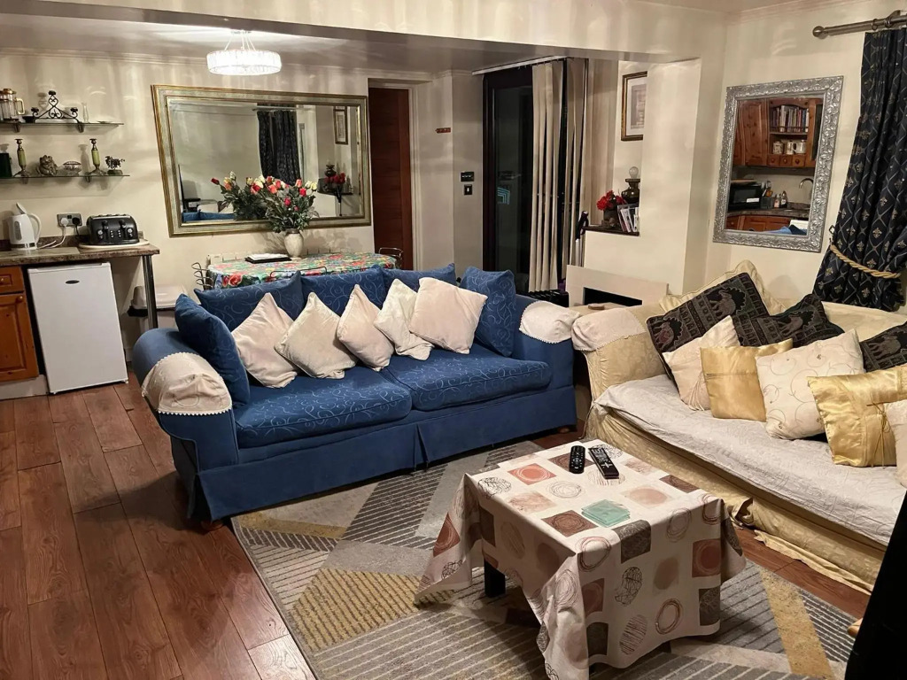 2 bedrooms Bell Cottage