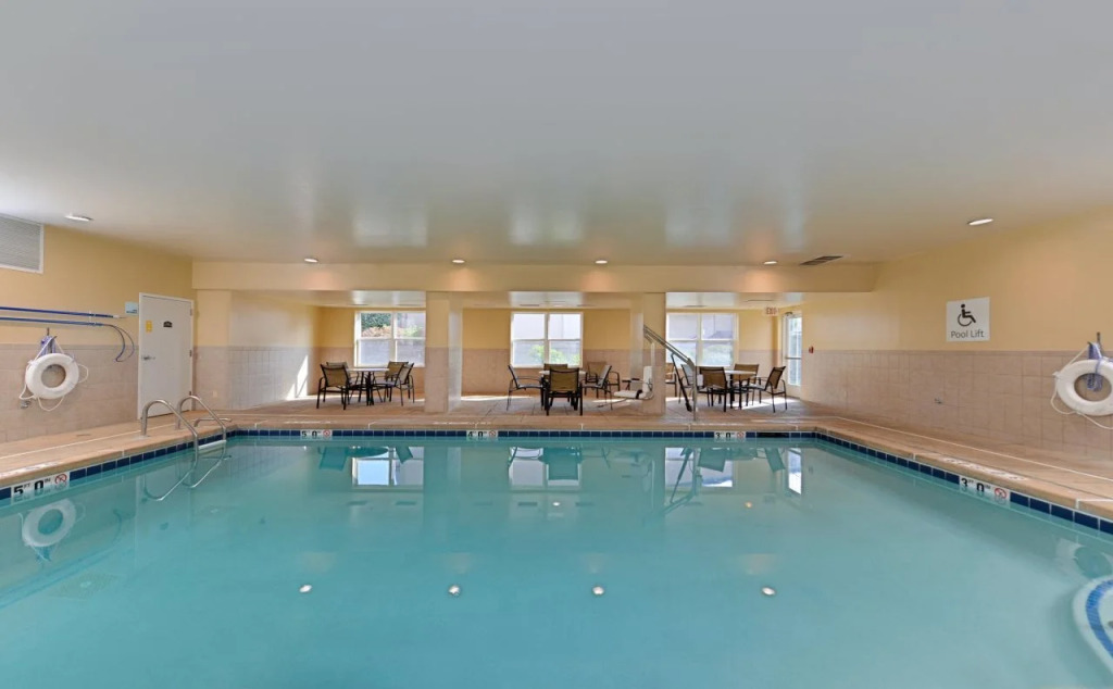 Holiday Inn Express Hotel & Suites St. Louis West-OFallon by IHG
