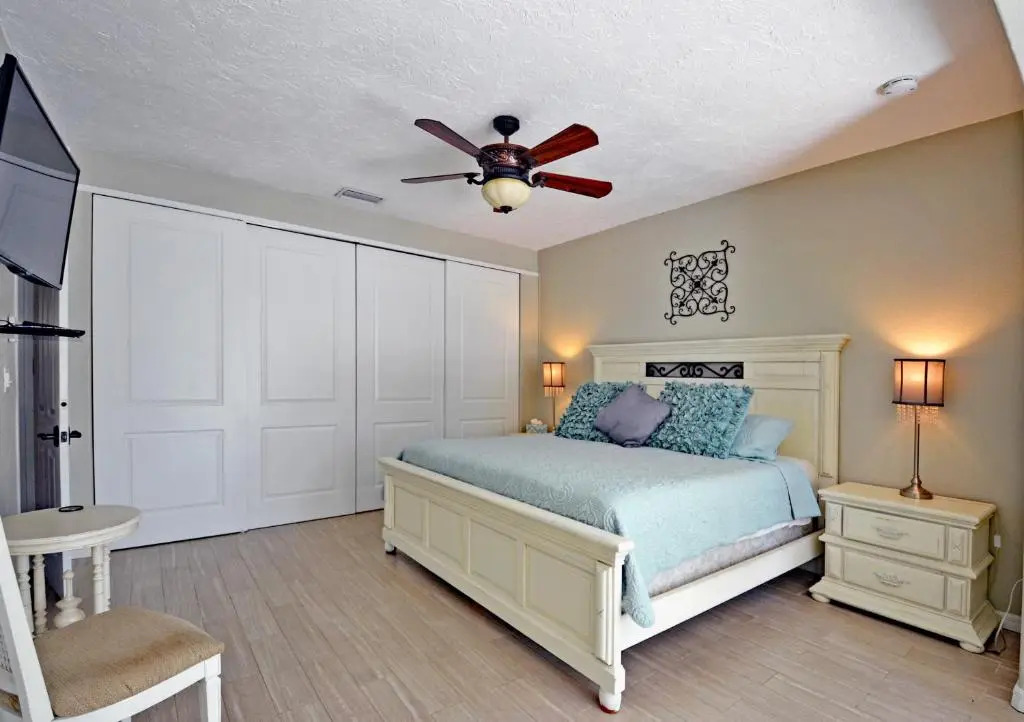 Central - Edgemere 738