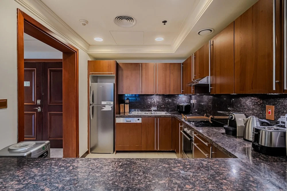 Fairmont South Residence 412