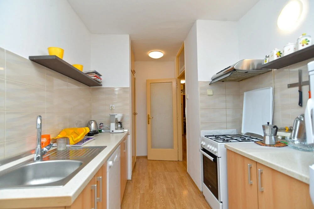 Apartment 1905