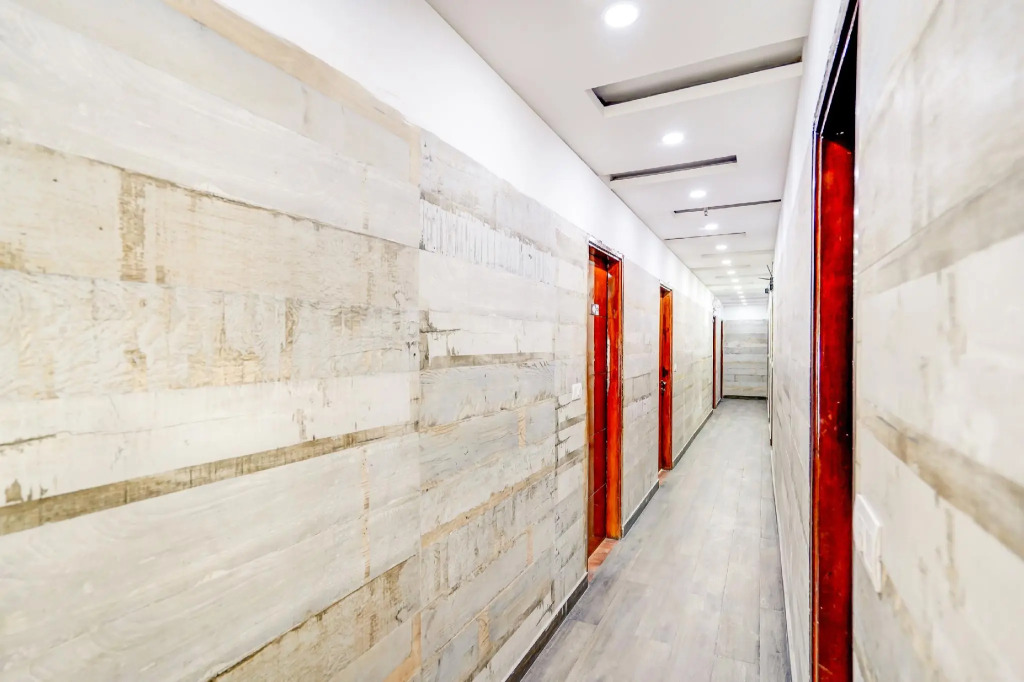 Capital O 79569 Mannat