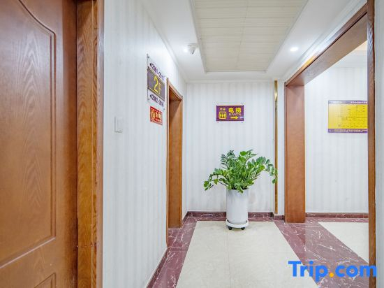 Yayue Hotel (Shijiazhuang Vientiane City Xinbai Square Subway Station Branch)
