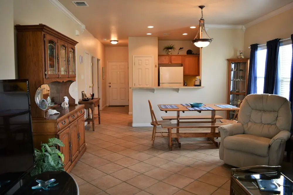 9Th St Town House #601 - Two Bedroom Townhome