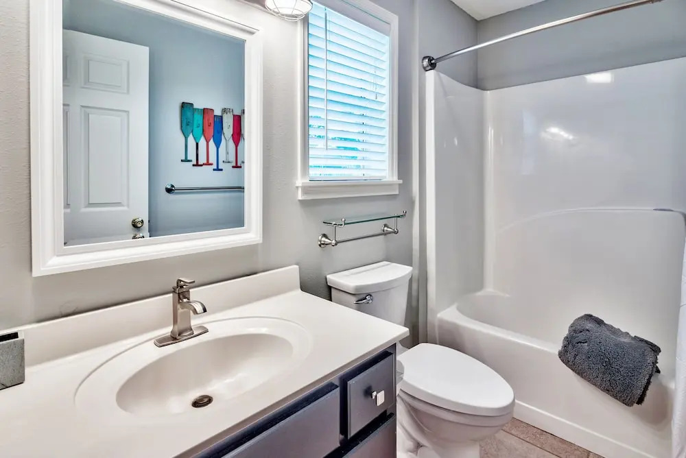 Beachside Villas #114 - 2 Br condo by RedAwning