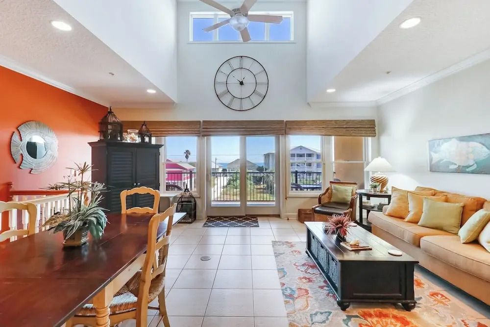 245 S Fletcher Ave