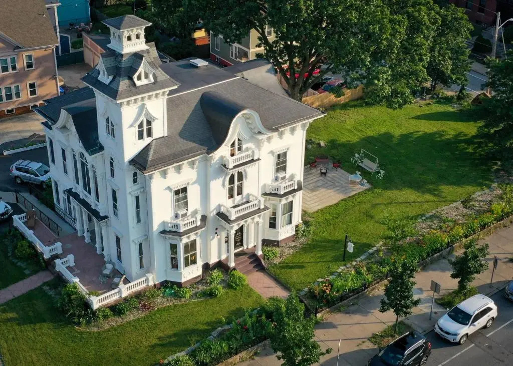 The Wedding Cake House