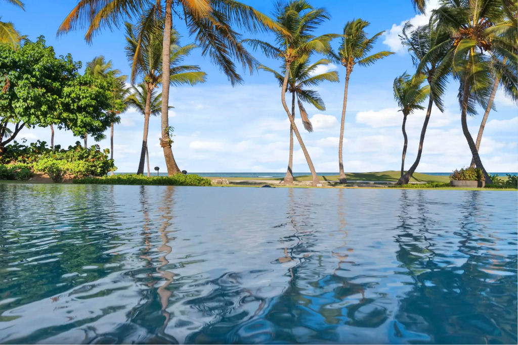 5BR Oceanfront Golf Estate w Pool Private Chef