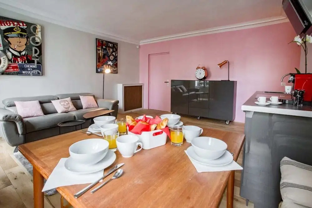 Spacious And Charming 6p Flat À Madeleine