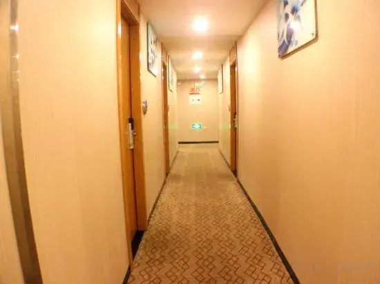Pujiang Collection Hotel (Shanghai Metro StationWulian Road)