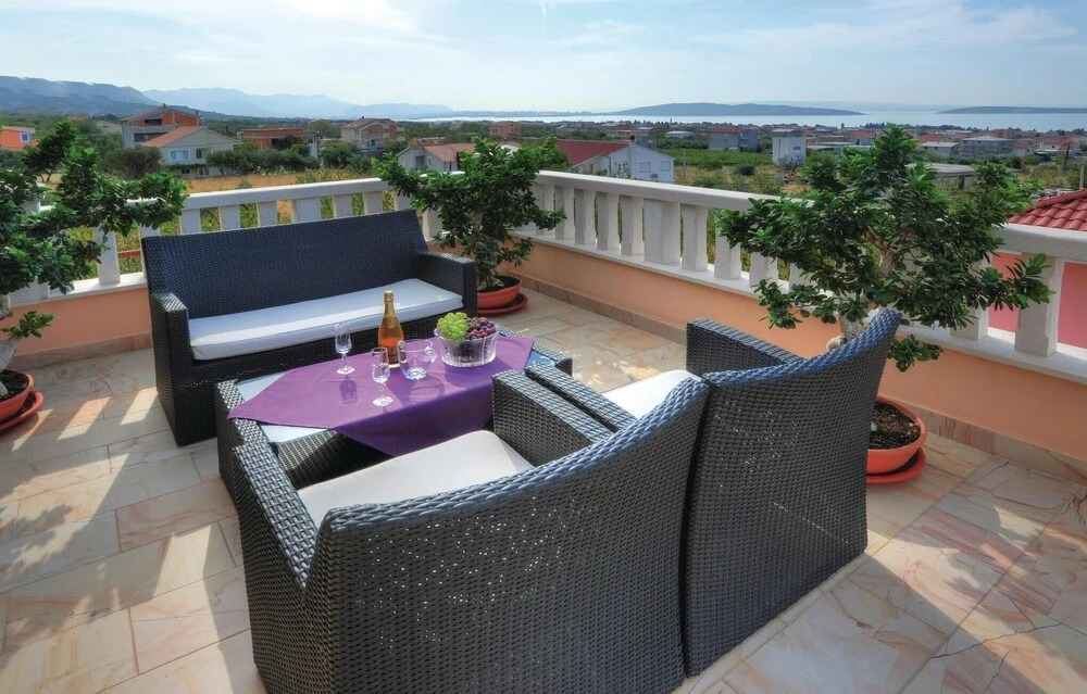 Amazing Home in Kastel Stari With Wifi and 6 Bedrooms