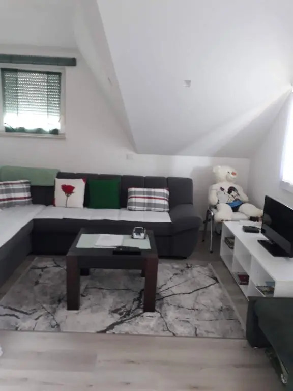 Apartman Breza