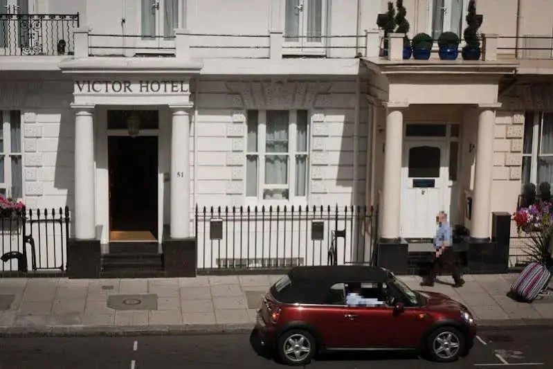The London Agent - Victoria Home From Home