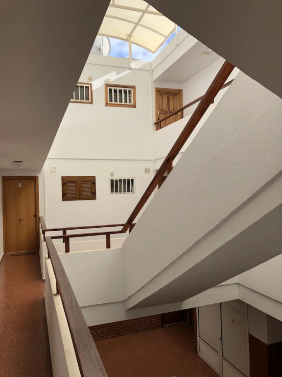 Two bedroom apartment 2 min from beach