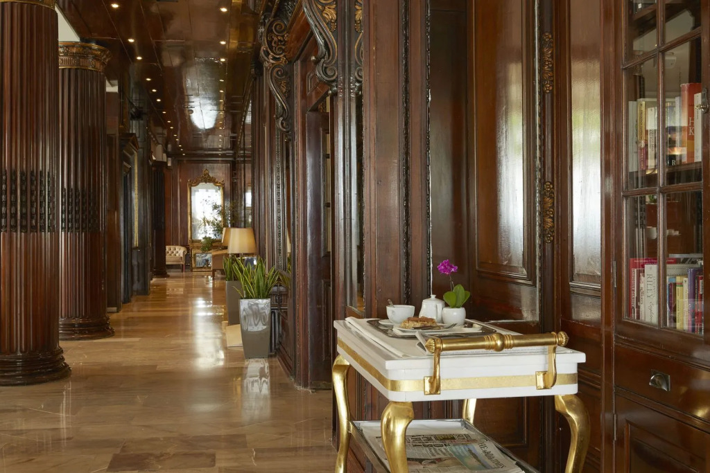 Mon Repos Palace