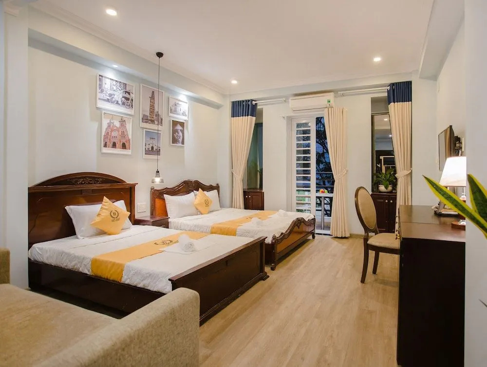 Bonita Boutique Trinh Van Can