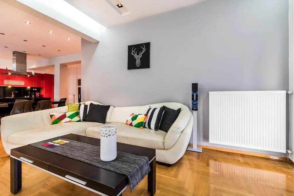 A Luxury Comfortable 2bdrm Apt in Athens