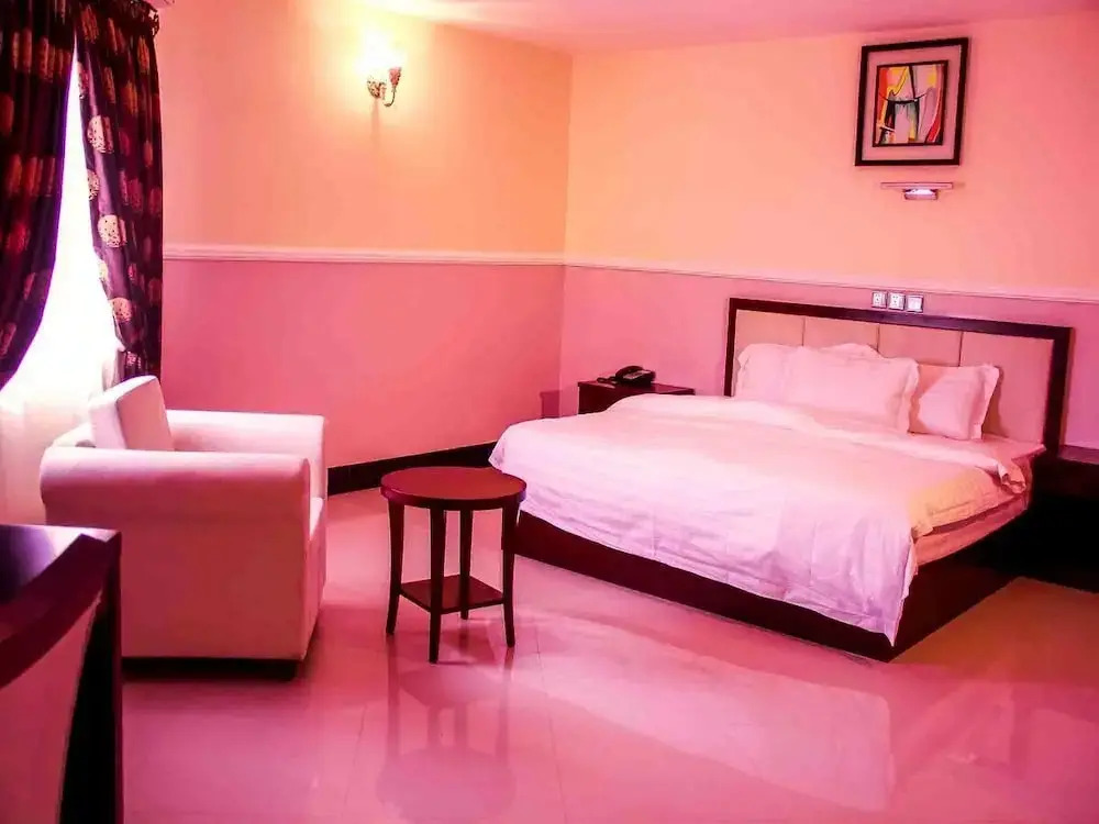 Greatwood Hotel