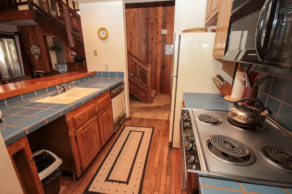 Mountainback #42, Loft, Corner 2 Bedroom Condo