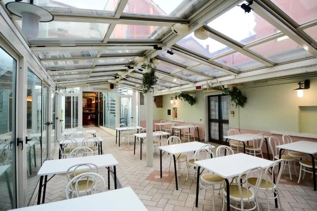 Hotel Mantegna Stazione, MantegnaHotels