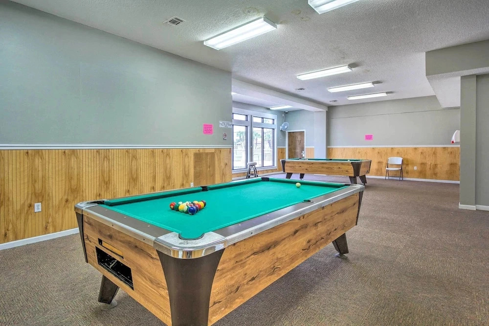 2 Units at Horizon South Resort! Walk to Beach