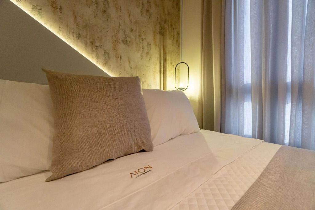 AION suítes 102 - Compacto e luxuoso Loft - Rooftop com piscina e academia - À poucos passos da praia