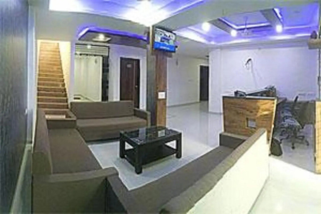 Hotel Nayan Palace