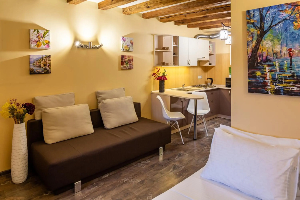 Alfa Apartments Rynok Square 18