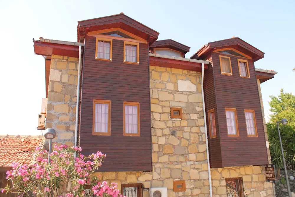 Nar Hotel