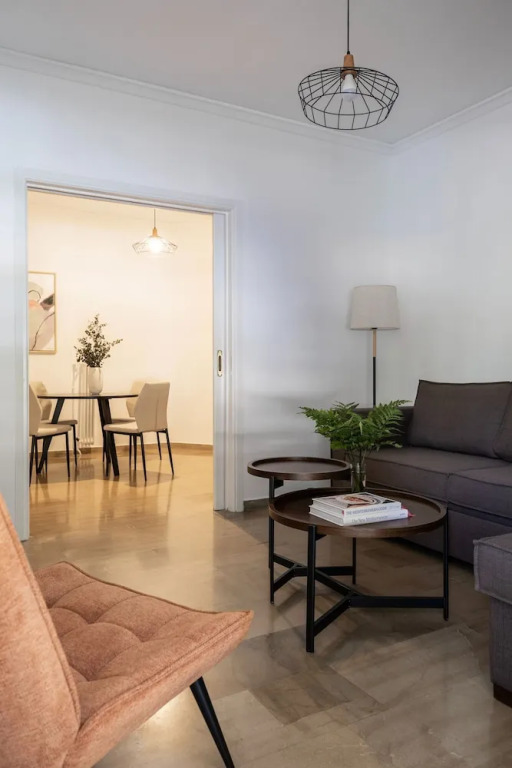 Stylish 1BR Retreat Near Alimos Beach Tram