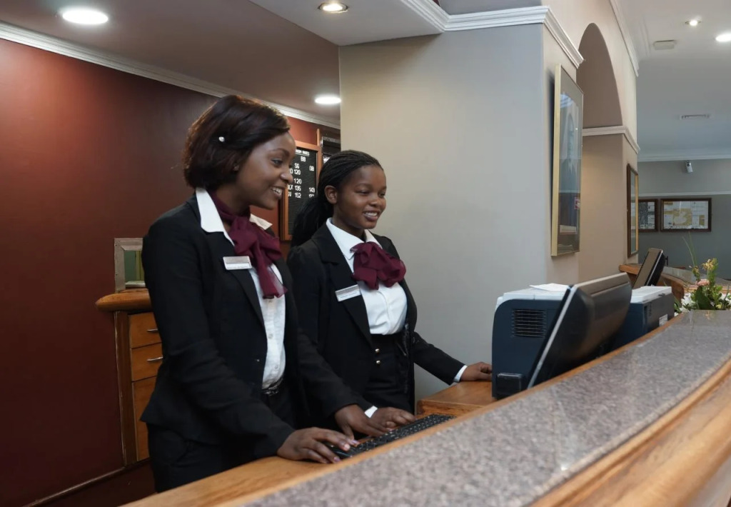 Cresta Jameson Hotel