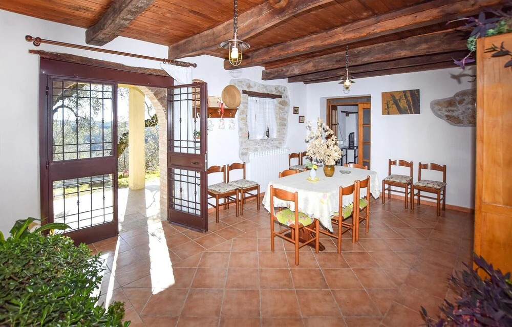 1 Bedroom Gorgeous Home In Montebuono