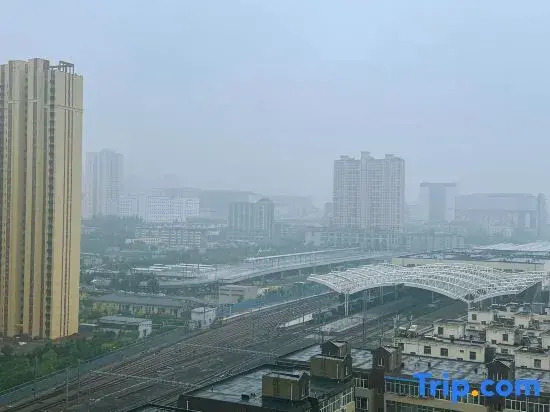 Taiyuan Hidden and Prosperous Homestay (Railway Station Branch)