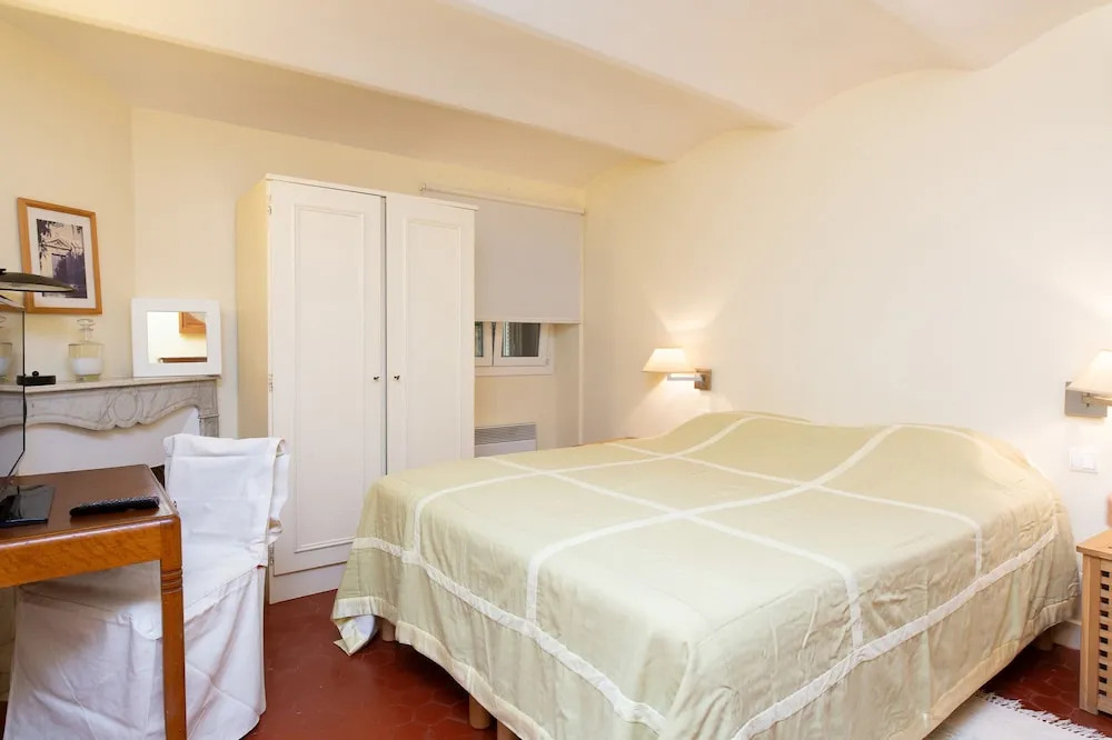 3P en rez de jardin d'un maison bourgeoise