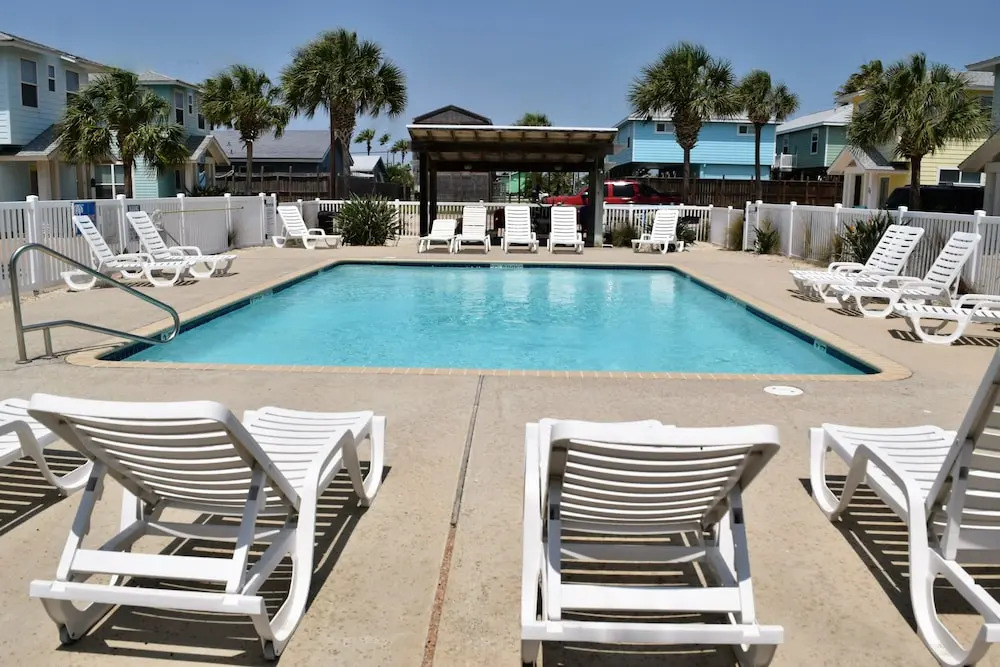 17 Royal Palms - Three Bedroom Home