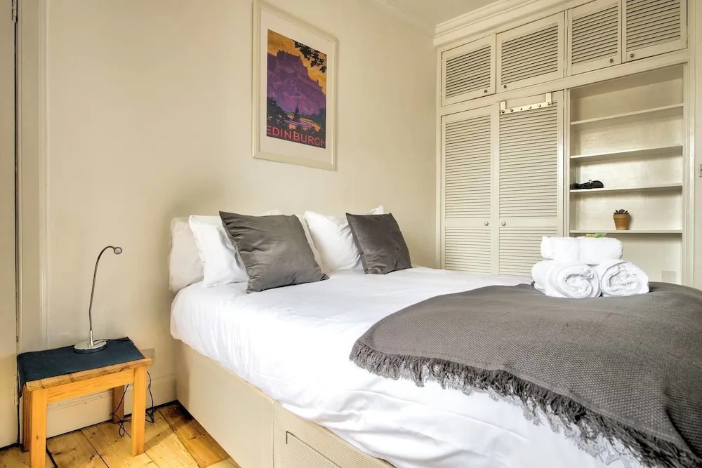 Victorian Apartment in Lively Marchmont