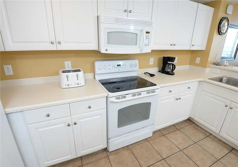Majestic 1206 East Tower II - Three Bedroom Condo