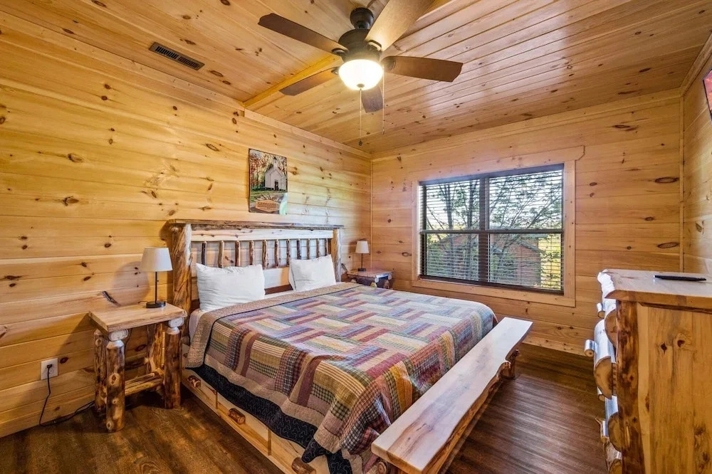 Gatlinburg Views Lodge 5 Bedroom Cabin
