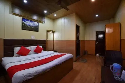 OYO 24828 Hotel Akshay