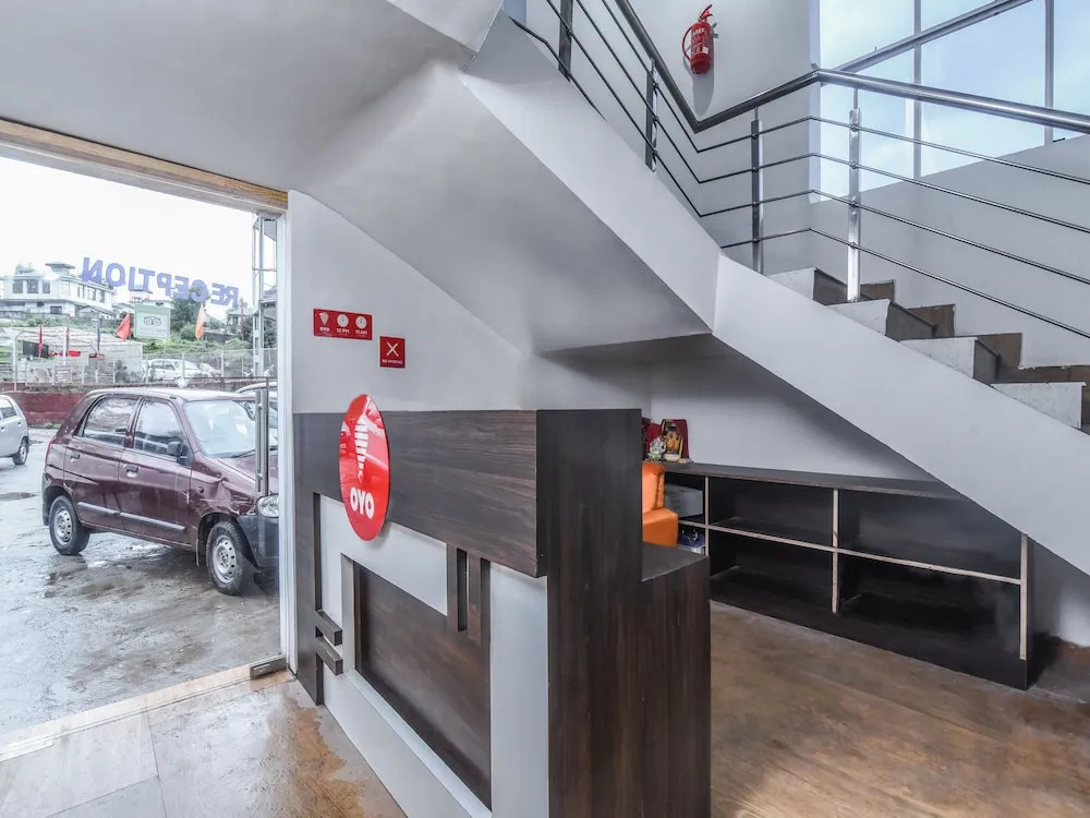 OYO 15806 Hotel Naddi Hills