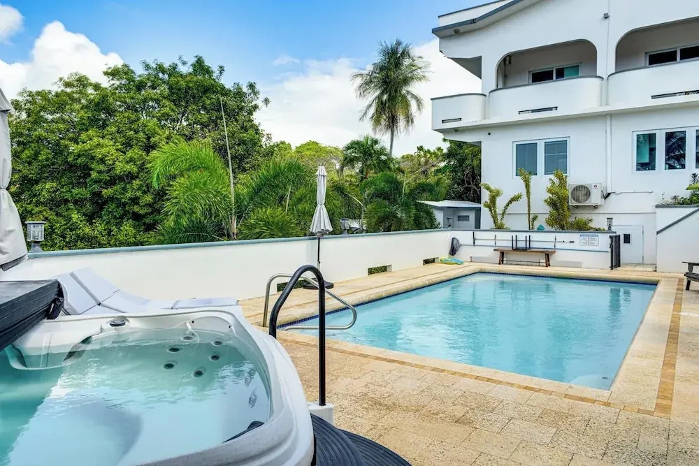 Pool & Hot Tub Access! Tranquil Vieques Casita