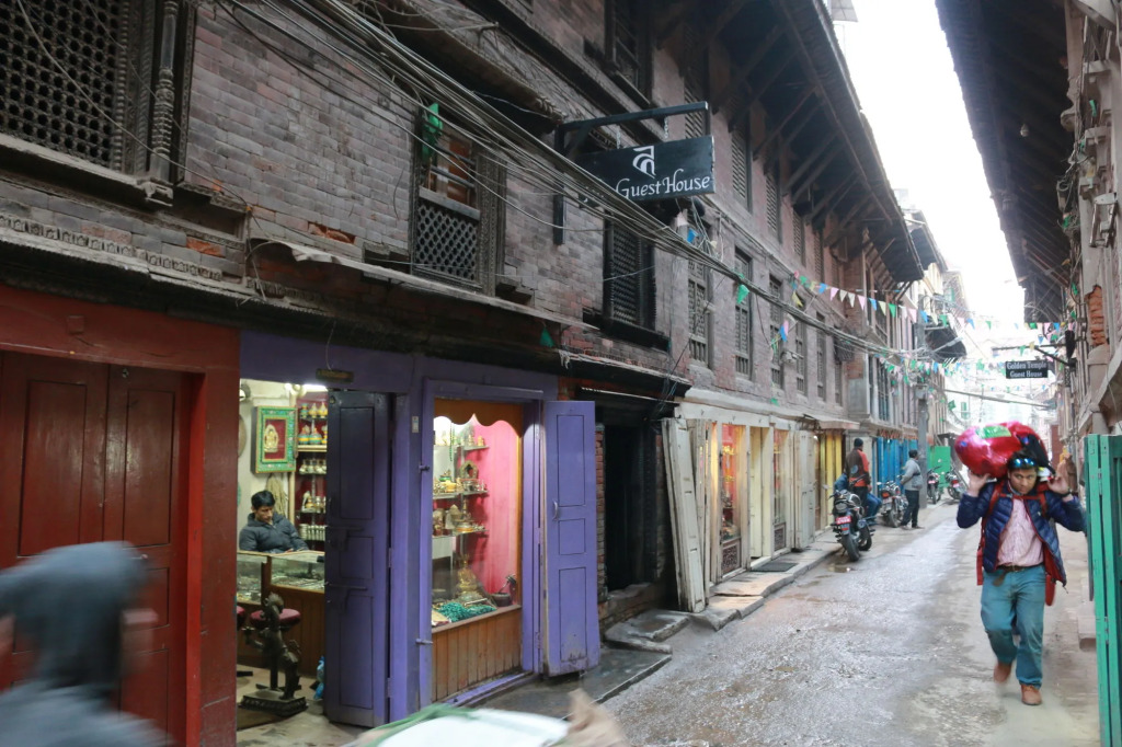 Hira Guest House