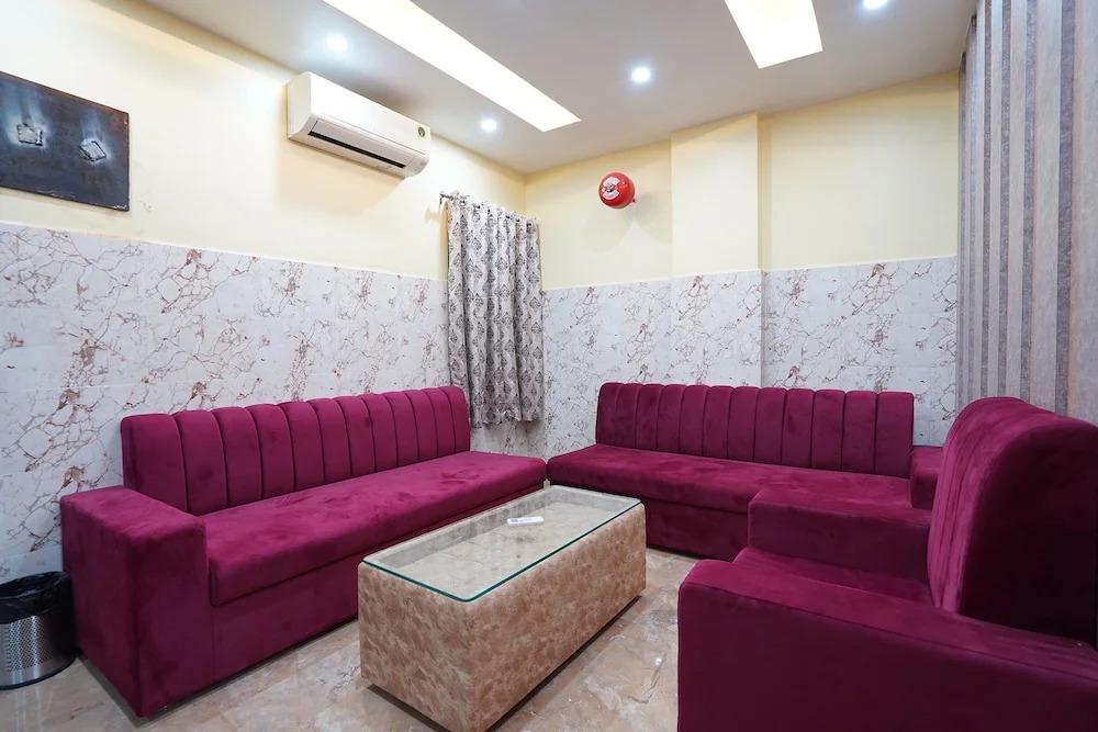 Rs Residency by OYO Rooms