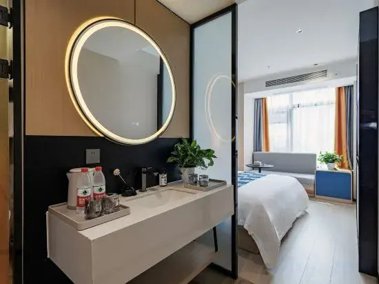 Homeinn MeiJuHotel (Shaoxing Paojiang Binhe Commercial Center)